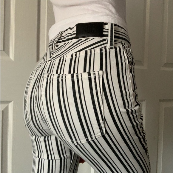 Urban Outfitters Pants - UO / cropped kick flares
